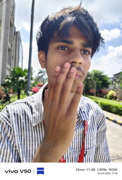 John, 18, India