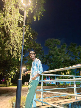 Deep Roy, 22, India
