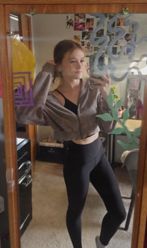 Sophie, 18, United States