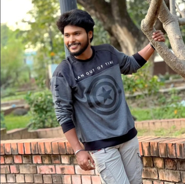 Adbuth, 25, India