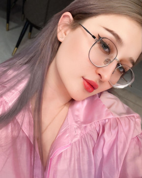 Daniya, 27, Turkey