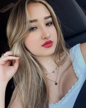 Hana, 27, United Kingdom