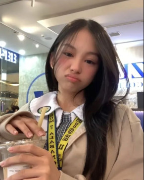 Ashley, 21, Philippines