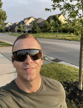 Alex, 27, Canada