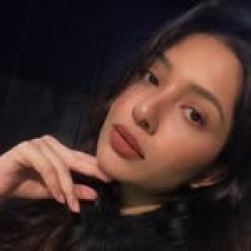 Lina, 28, France