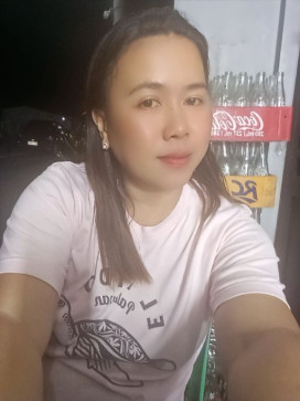 Ilyn, 40, Philippines