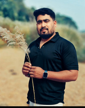 Tech Guru, 32, India