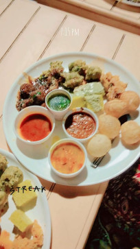 Hiren Mahida, 18, India