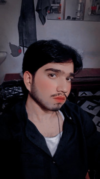 Ismail Ali, 18, India