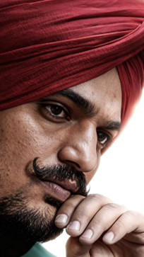 Qx_______viv__1___, 18, India