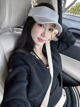 Luara, 39, United States