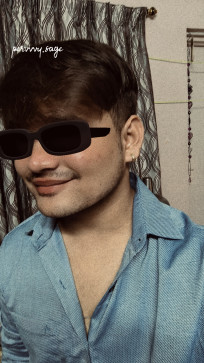 Frost Haze, 21, India