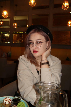 Amelie Sasha, 27, United Kingdom