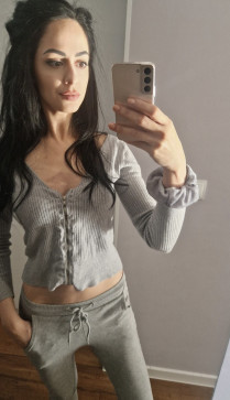 Linda Angel, 29, United States