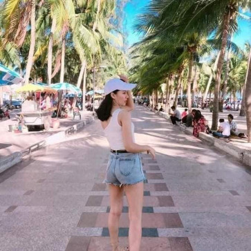 Rish, 21, Philippines