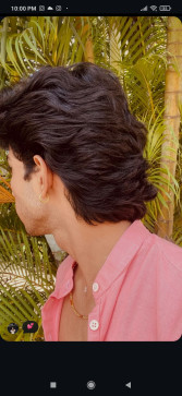 Hsh Euueu, 18, India