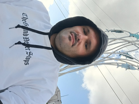 Robert, 32, United States