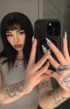 Heya, 23, United States