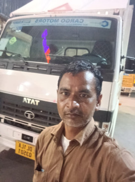 Anmol Thakur, 18, India