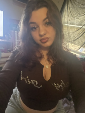 Nia, 18, United States