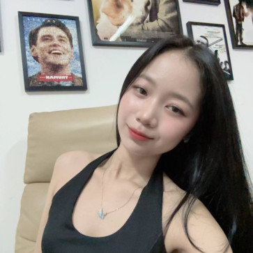 Sarah Li, 35, United States
