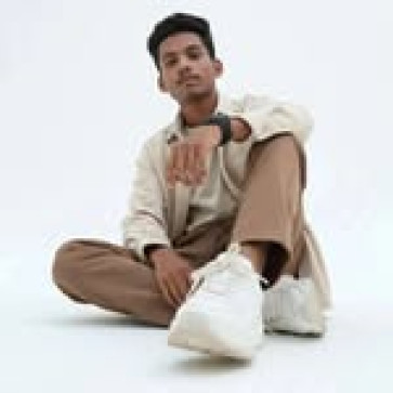 Dhavuuu Dabhi, 21, India