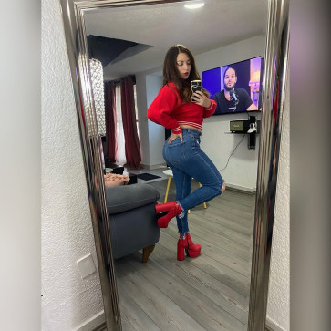 Valentina James, 25, United States