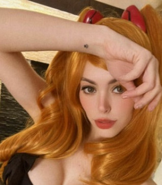 Chloewn, 26, United States