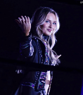 Anna Jay, 26, United States