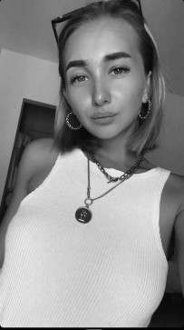 Dia, 25, United States