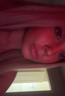 Katelyn Carlyle, 18, United States