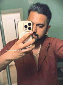 Uzeb, 30, India