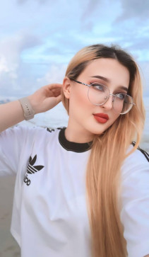 Mariyar, 27, United Kingdom
