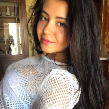 Camilla233, 35, United States