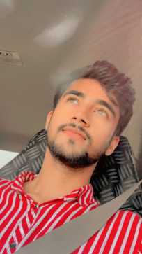 AwaN  HaNaN, 22, United Arab Emirates