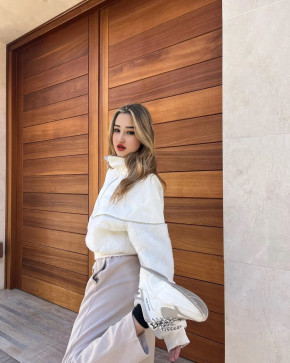 Hana, 27, United Kingdom