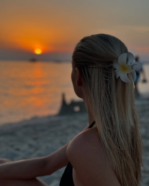 April Madeline, 38, United Kingdom