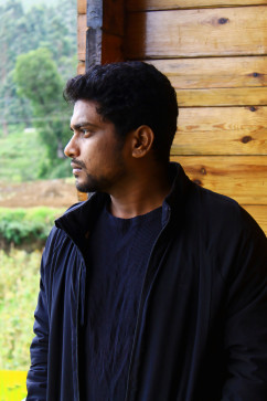 Vicky Home, 18, India