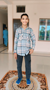 Akash Madheshia, 18, India