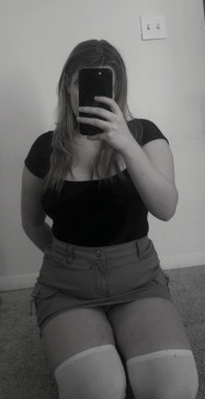 Lilly18, 18, United States