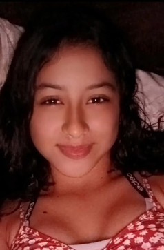 Jasmin, 18, Belize