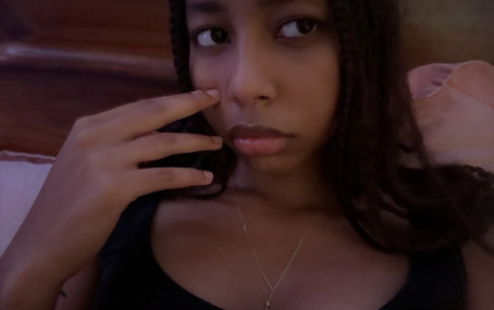 Meacuteloeacute, 18, Guinea