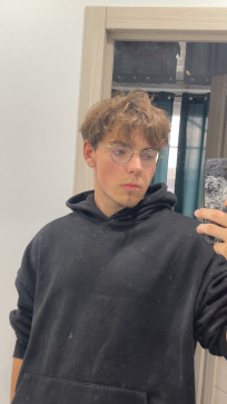 Xujsnim Bbdas, 18, Lithuania