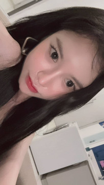 Elizabeth, 35, Singapore