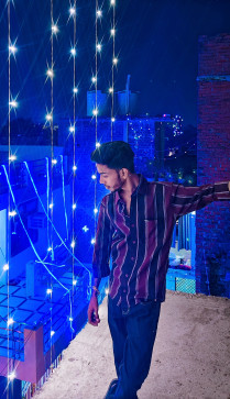 Aakash, 19, India