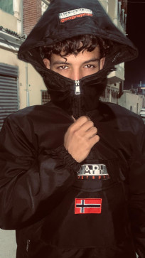 Chakib, 18, Algeria