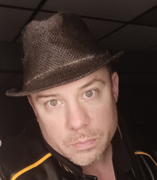 Landon, 45, United States