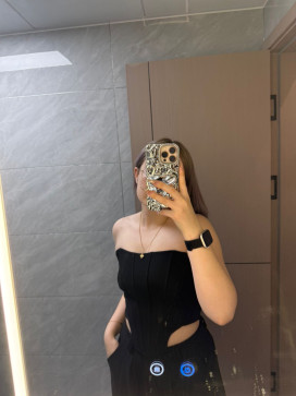Grace, 28, United Kingdom