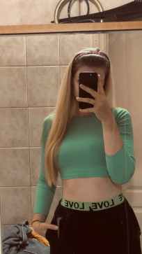 Elizzziaaa, 19, Latvia