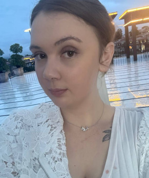 Selene Vaughn, 36, United Kingdom